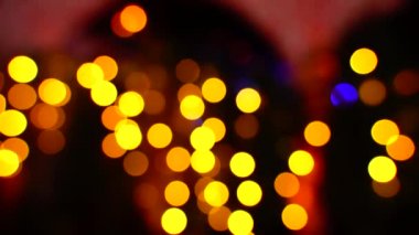 Bokeh Şehir Gecesi, açık trafikte açık bir akşam. Büyük bokeh.