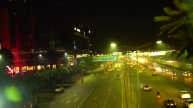 Gurgaon, Yeni Delhi 'nin güneybatısında, Kuzey Hindistan' da bir şehirdir. Mali ve teknolojik merkez olarak bilinir..