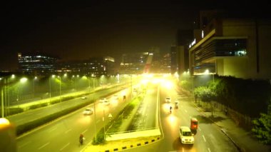 Gurgaon, Yeni Delhi 'nin güneybatısında, Kuzey Hindistan' da bir şehirdir. Mali ve teknolojik merkez olarak bilinir..