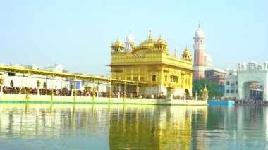Amritsar 'daki Altın Tapınak, Punjab, Hindistan, Sikh dininin en kutsal ikonu ve ibadet yeri..