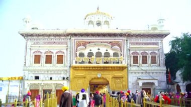 Amritsar 'daki Altın Tapınak, Punjab, Hindistan, Sikh dininin en kutsal ikonu ve ibadet yeri..