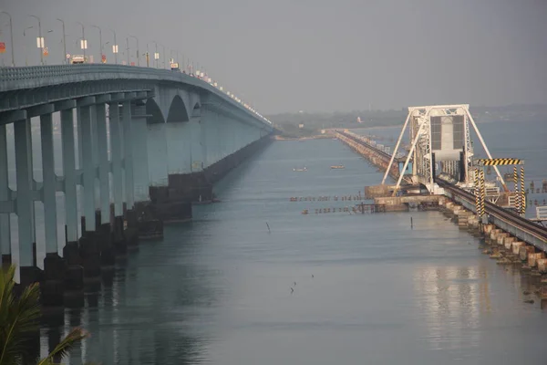 Pont Pamban Est Pont Ferroviaire Qui Relie Ville Mandapam Inde — Photo