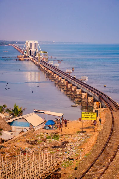 Pont Pamban Est Pont Ferroviaire Qui Relie Ville Mandapam Inde — Photo