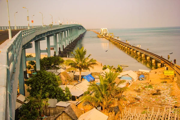 Pont Pamban Est Pont Ferroviaire Qui Relie Ville Mandapam Inde — Photo