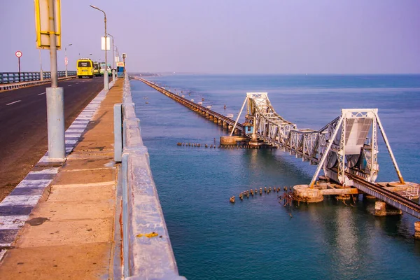 Pont Pamban Est Pont Ferroviaire Qui Relie Ville Mandapam Inde — Photo