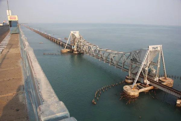 Pont Pamban Est Pont Ferroviaire Qui Relie Ville Mandapam Inde — Photo