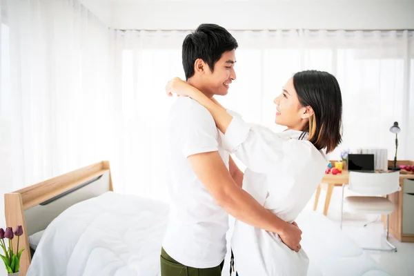 Portrait Charmant Couple Asiatique Gros Plan Couple Dans Chambre Coucher — Photo