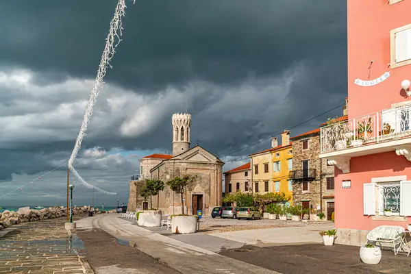 Igreja de Maria Cura em Piran, Eslovênia — Fotografia de Stock