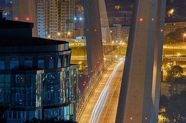 Vladivostok, Altın Köprü 'nün gece manzarası.