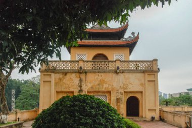 Hanoi, Vietnam 'da Thang Long İmparatorluk Kalesi' nin Doan Mon Kapısı 'nda. 