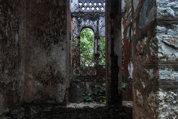 Romok Égett Elhagyott Régi Francia Templom Vietnamban Urbex — Stock Fotó