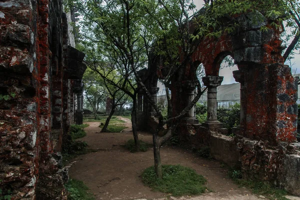 Exterior Antiga Igreja Francesa Queimada Abandonada Vietnã Urbex — Fotografia de Stock