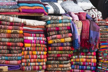 Markette el sanatları satışı 