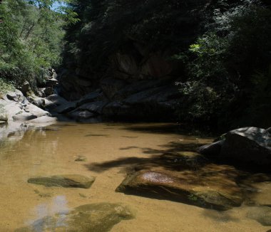 Arjantin, Cordoba 'da bir nehrin manzarası