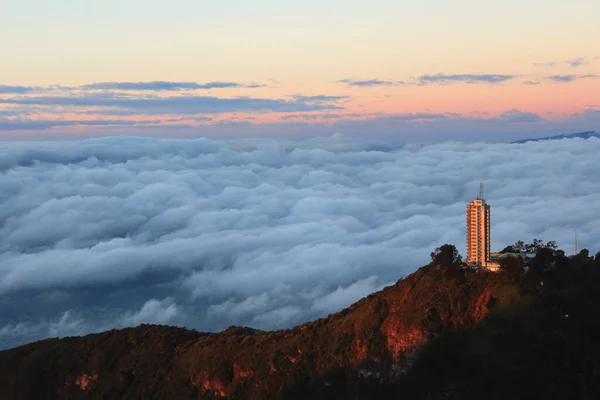 Хмаровий Покрив Над Містом Каракас — стокове фото