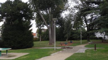 COVID-19 salgını sırasında boş park