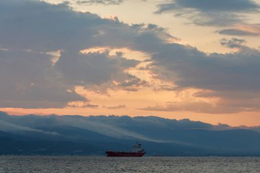 Sahilde yaz günbatımı