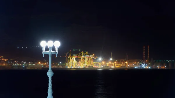 Vista Nocturna Del Paseo Marítimo Ciudad Imágenes De Stock Sin Royalties Gratis