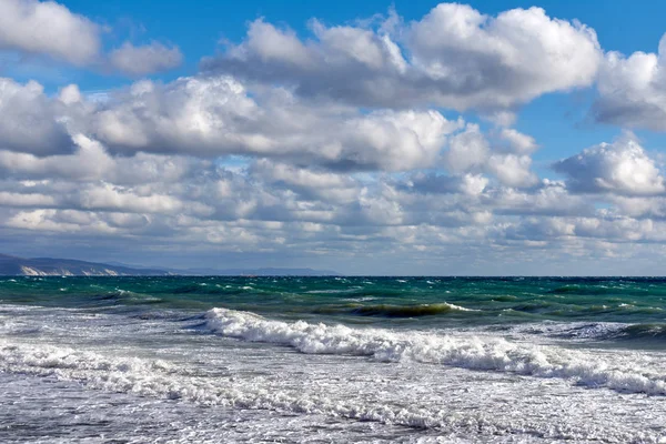 Tempestade Mar Nuvens Num Céu Azul — Fotografia de Stock