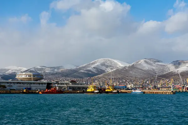 Novorossiysk Puerto Marítimo Comercial —  Fotos de Stock