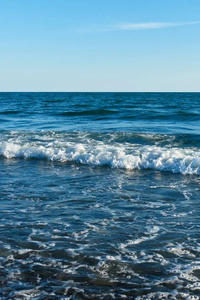 Onde Del Mare Sulla Spiaggia — Foto Stock