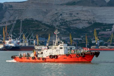 Novorossiysk limanında pilot su