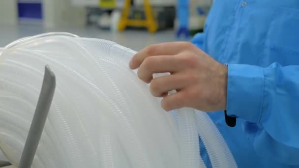 Tillverkning Plastvaror För Artificiell Lungventilation Lungventilation Och Konstgjord Andning Läkemedelsfabrik — Stockvideo