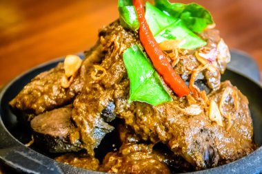 sığır eti rendang köri sos