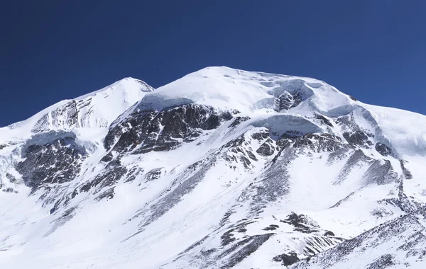Yüksek dağ — Stok fotoğraf