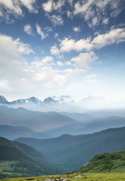 美しい山の自然風景 — ストック写真