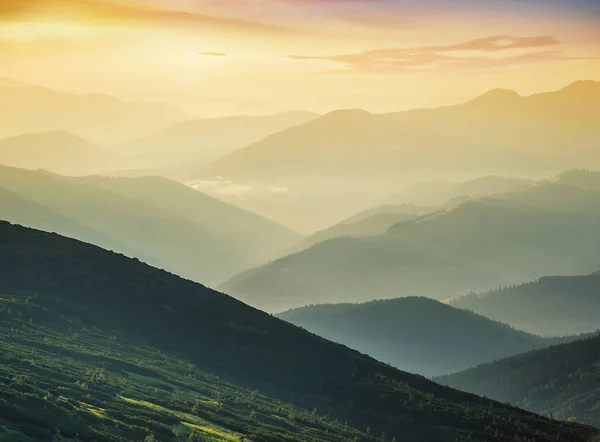 Prachtig natuurlijk landschap — Stockfoto