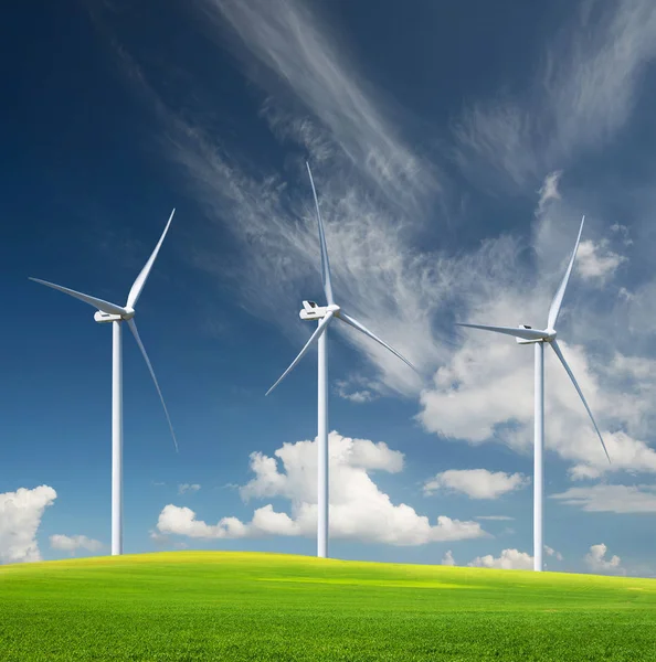Wind turbines in field — Stock Photo, Image