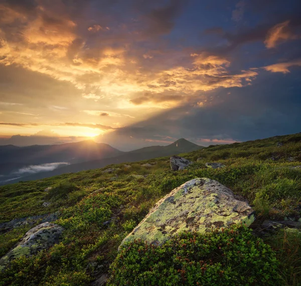 Bergen-dalen vid soluppgången — Stockfoto