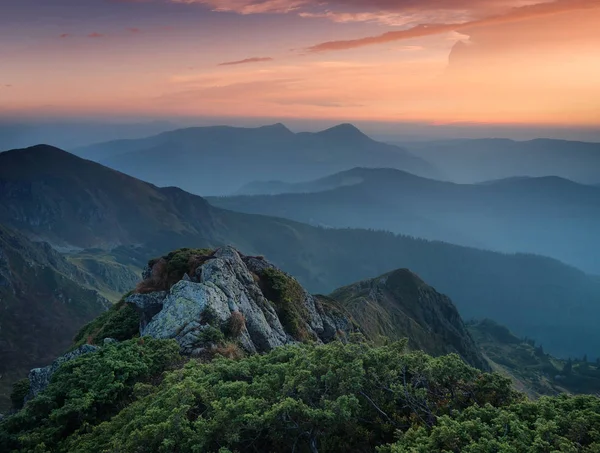 在日落山景观 — 图库照片