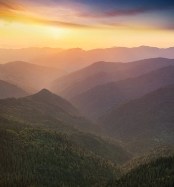 Hills satırları dağ Vadisi