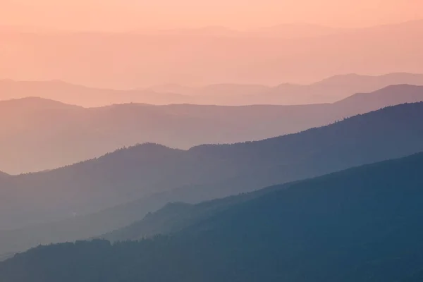 日出时的山谷 — 图库照片