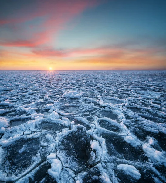 Paisagem natural no tempo de inverno — Fotografia de Stock