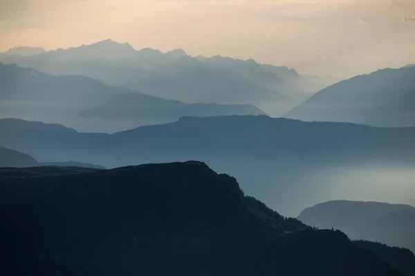 Italia paisaje de montaña —  Fotos de Stock