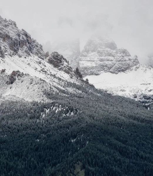 Krajobraz górski Włochy — Zdjęcie stockowe