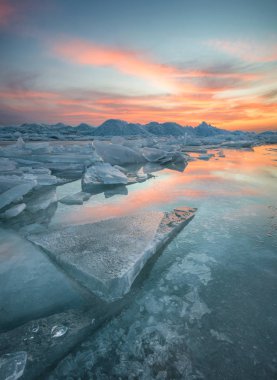 kış zamanında deniz manzarası