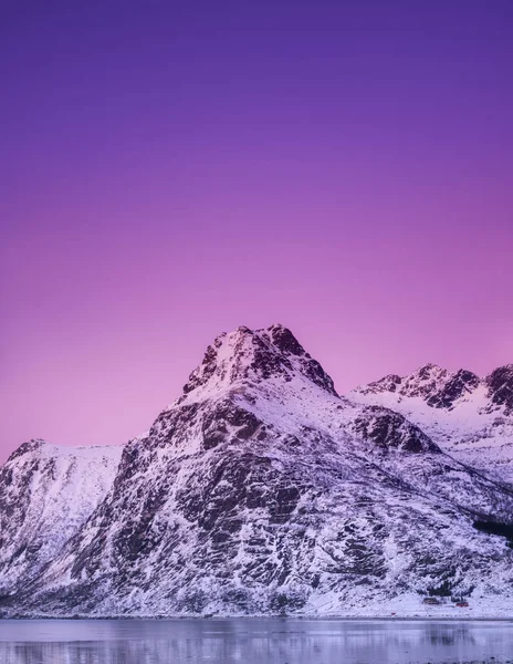 Bergsryggen Och Reflektion Sjön Landskap Norge — Stockfoto