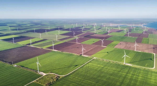 Rüzgar Elektrik Santrali Sahada Kavramı Alternatif Enerji Geliştirme Fikir — Stok fotoğraf