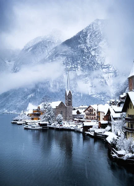 Aldea Hallstat Austria Hermoso Pueblo Valle Montaña Cerca Del Lago — Foto de Stock