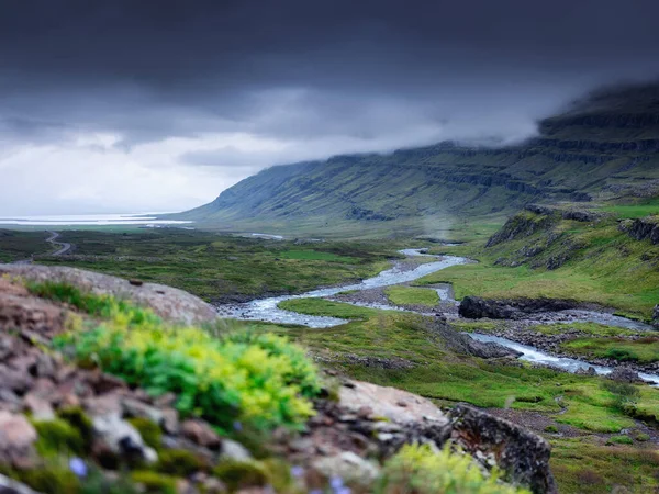 Paisagem Islândia Lugar Famoso Islândia Vale Montanha Nuvens Paisagem Natural — Fotografia de Stock
