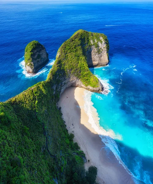 Vista Aérea Mar Rochas Fundo Água Azul Turquesa Vista Superior — Fotografia de Stock