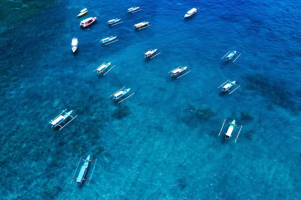 Barcos Laguna Azul Vista Aérea Del Barco Flotante Agua Turquesa — Foto de Stock