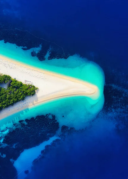 Hırvatistan Hvar Adası Bol Kasabası Zlatni Rat Plajındaki Hava Manzarası — Stok fotoğraf