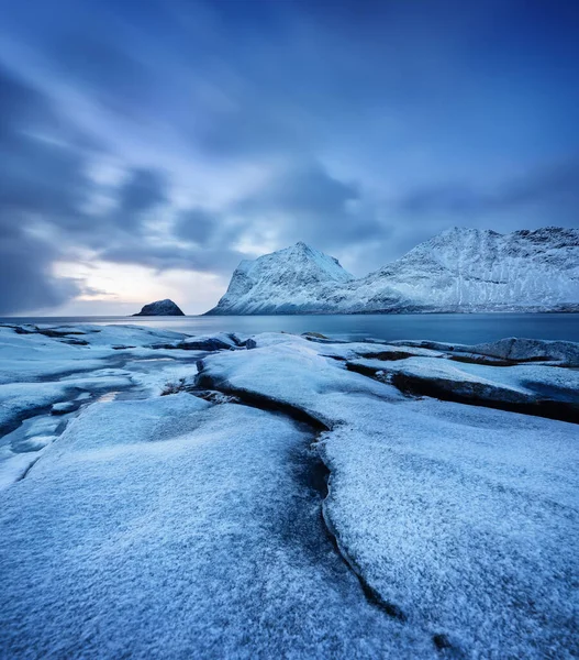 Haukland Sahili Lofoten Adaları Norveç Manzara Uzun Pozlu Çekim Dağlar — Stok fotoğraf