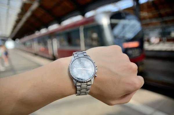 Train and watch — Stock Photo, Image