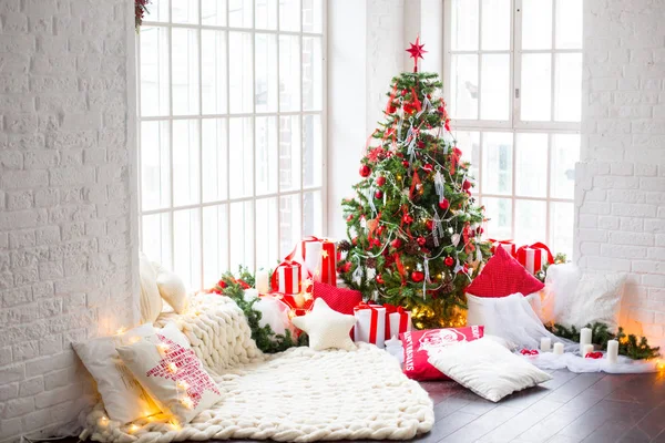 Χριστουγεννιάτικο δέντρο διακόσμηση Εικόνα Αρχείου